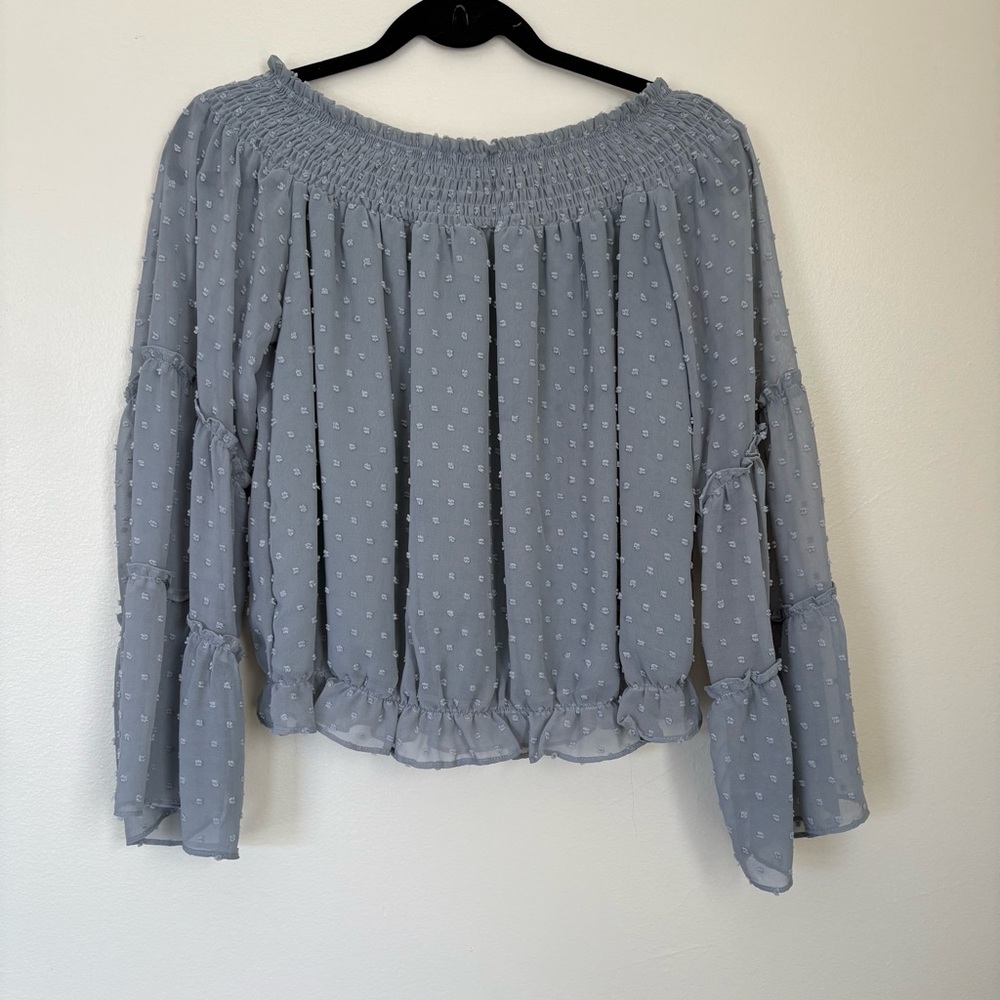 LA MIEL Light Gray Off-Shoulder Blouse Size Medium - Picture 1 of 11